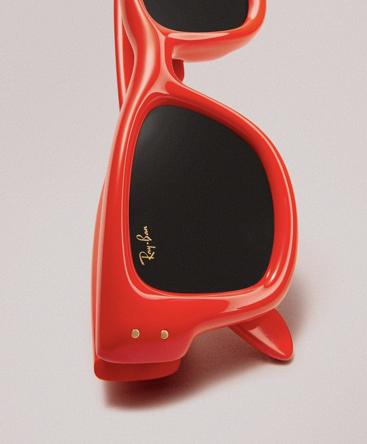 리브랜딩한-선글라스-브랜드-레이밴-최근-광고들-1-이미지