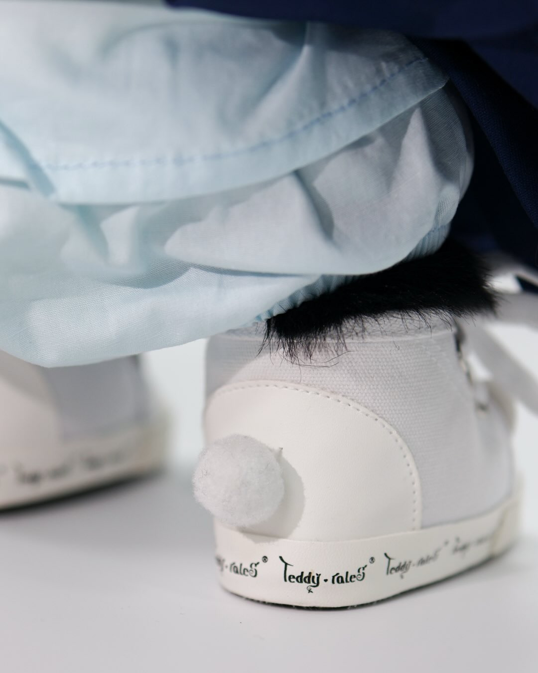 루이후이-x-테디테일즈-콜라보-인형-티져-5-이미지