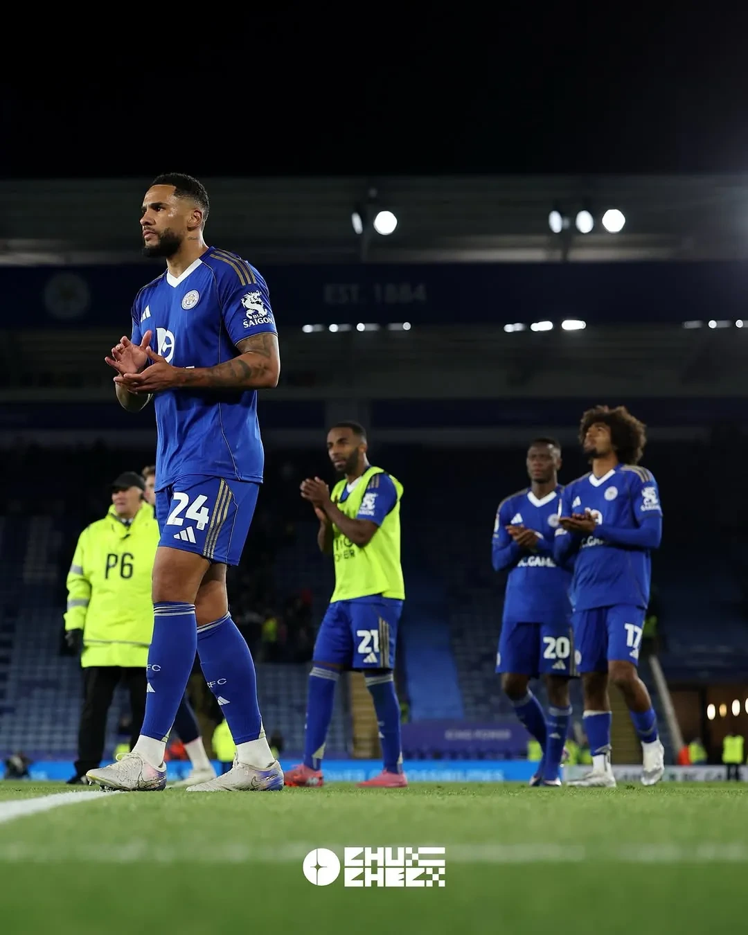 레스터-3부-강등-확정후-경기장-분위기..-3-이미지