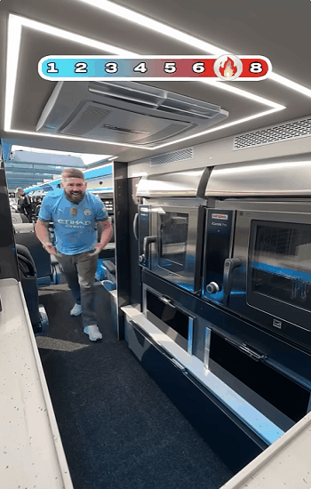 맨시티-선수들이-타고-다니는-버스-클래스.GIF-4-이미지