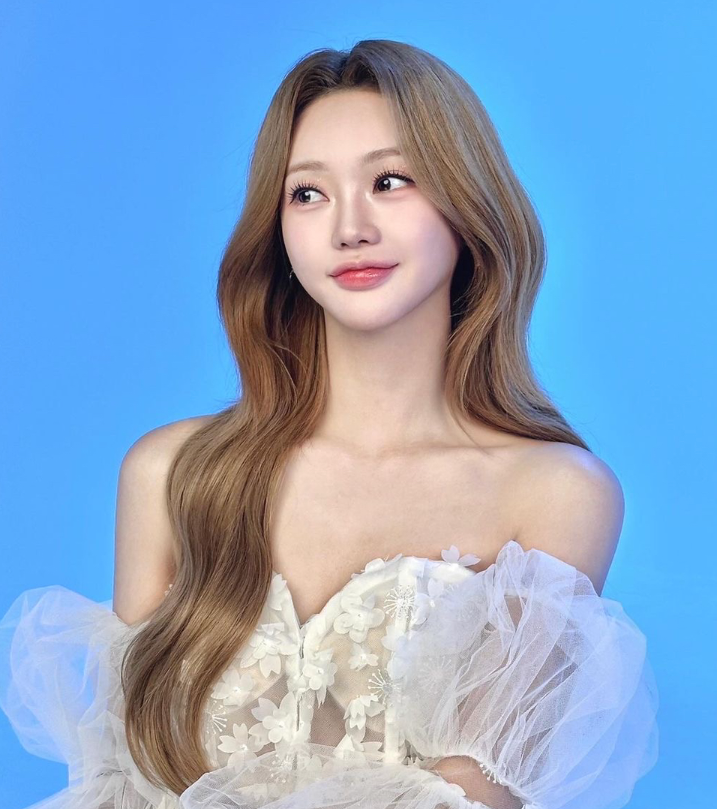 외모와-실력-둘-다-겸비한-차세대-트롯-여왕-홍지윤-1-이미지