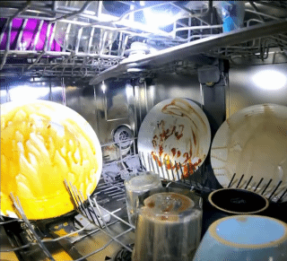 식기세척기가-설거지를-잘-하는지-지켜보자-1-이미지