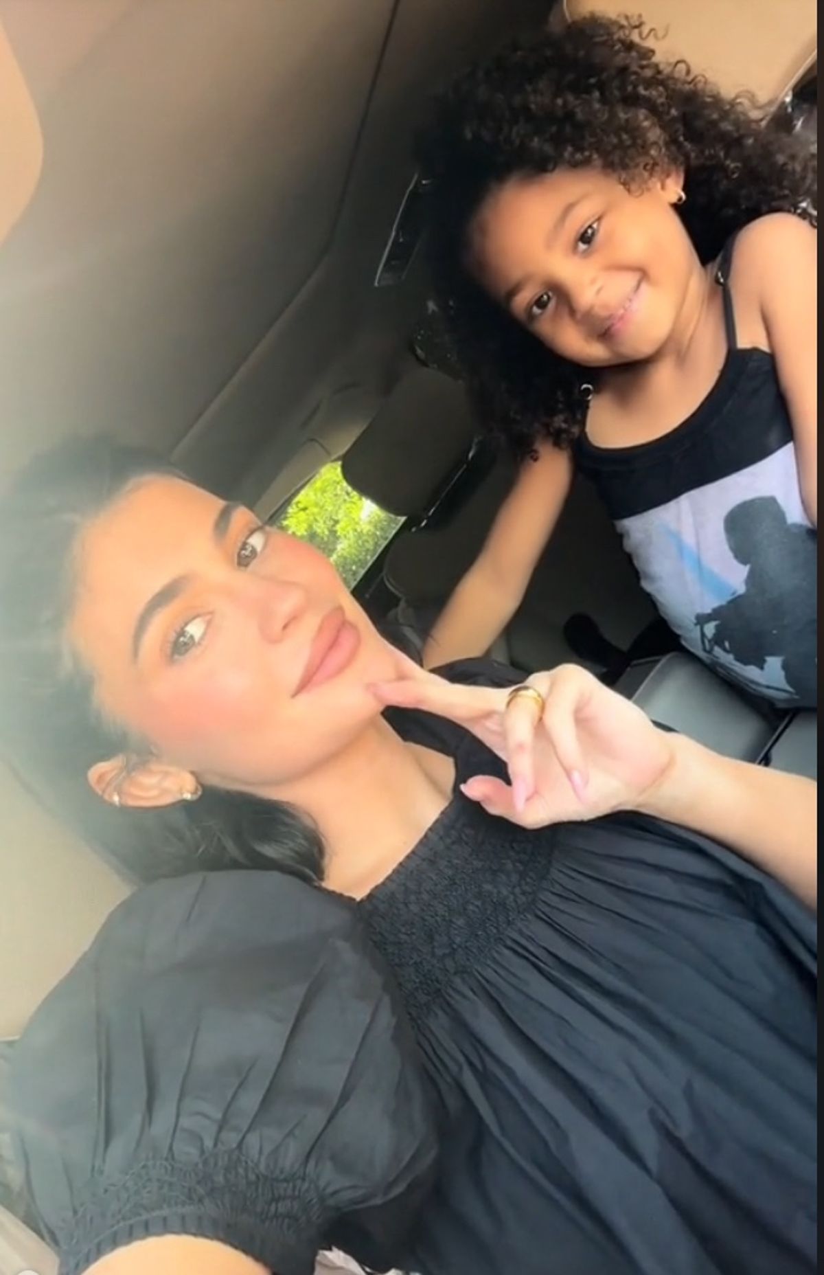 카일리-제너-딸-스토미-근황-4-이미지