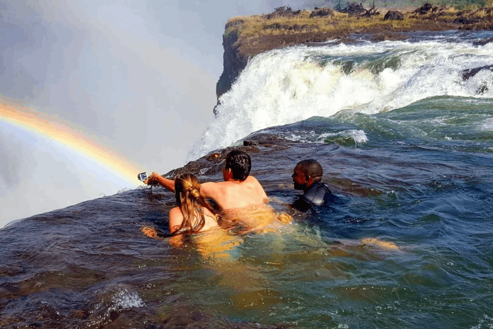 흔히-말하는-3대폭포중-가장-멋있는-폭포는?-13-이미지