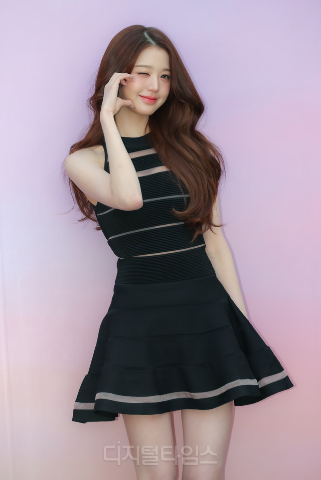 오늘자-다이슨-팝업-스토어-아이브-장원영-기사사진-12-이미지