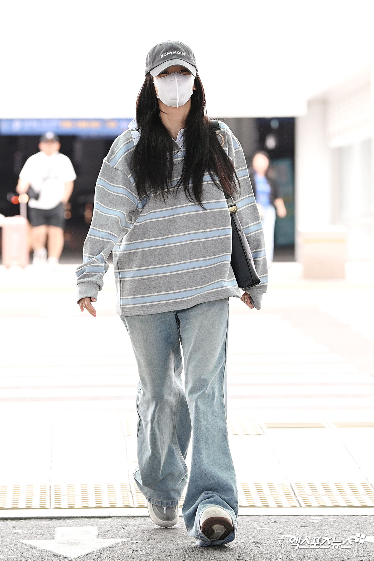 파리로-출국하는-블랙핑크-지수-3-이미지