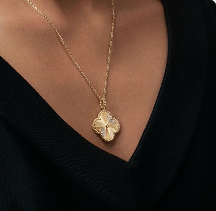 전-세계적으로-가장-히트-친-목걸이가-아닐까-하는-.jpg-2-이미지