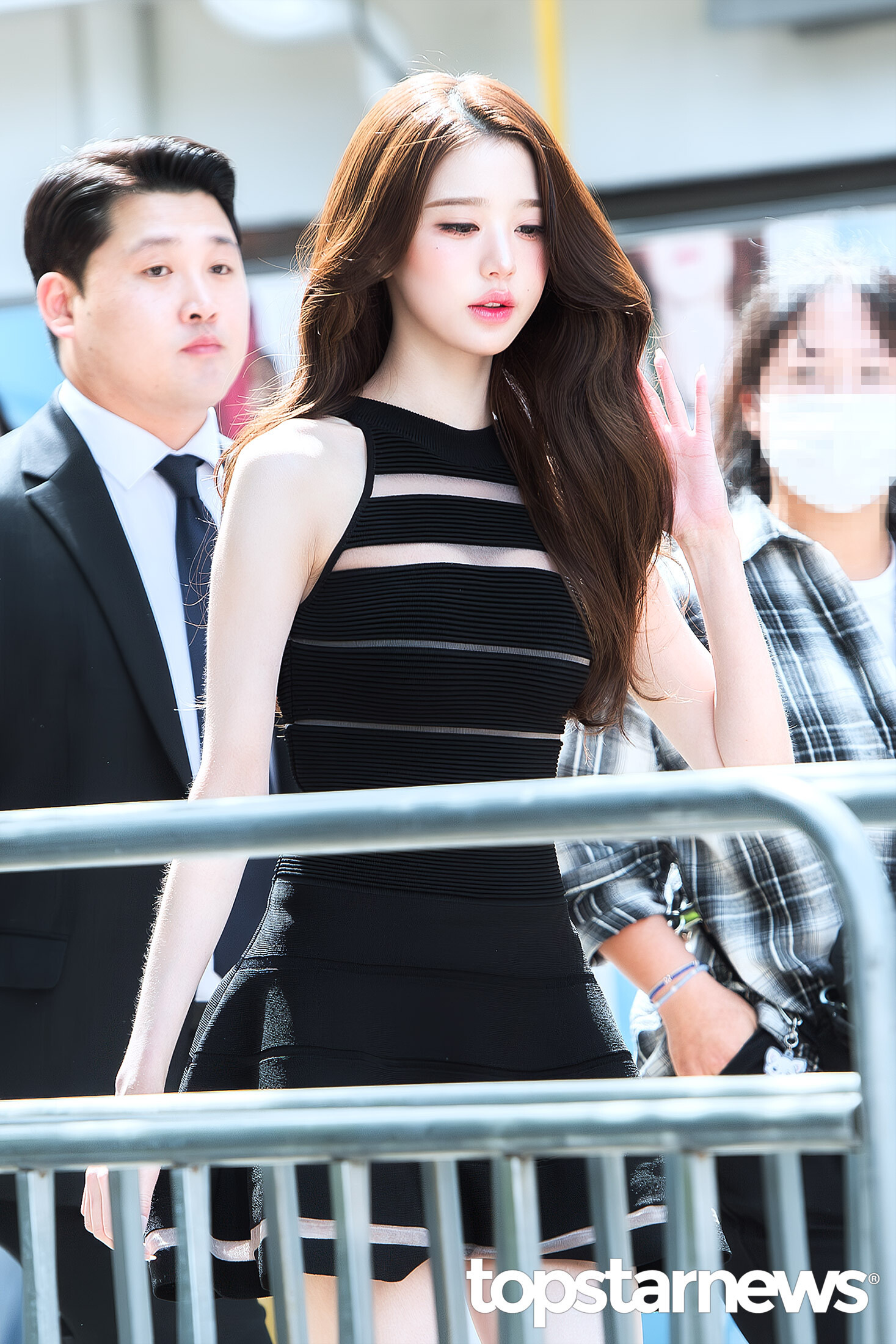 오늘자-다이슨-팝업-스토어-아이브-장원영-기사사진-34-이미지