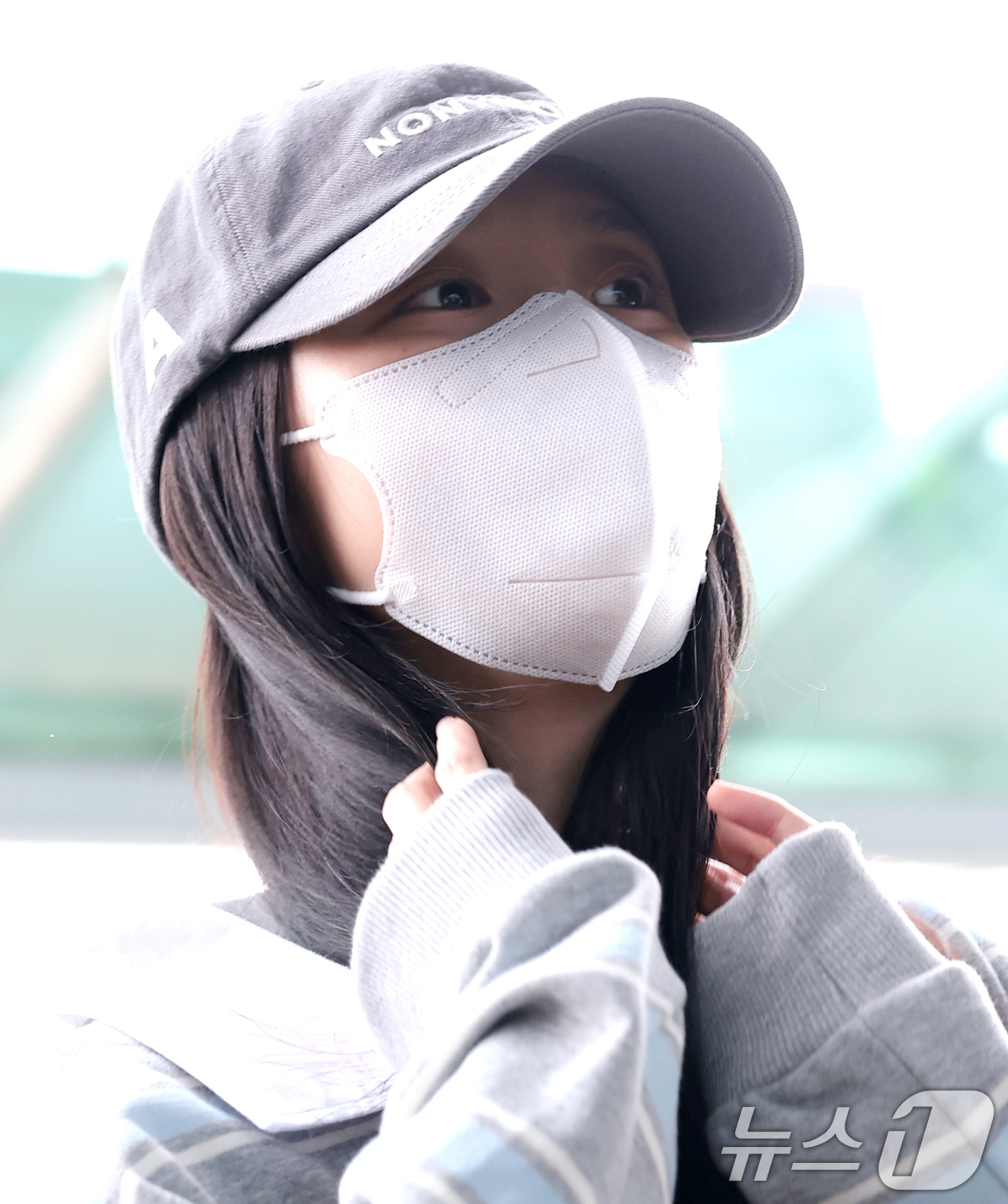 파리로-출국하는-블랙핑크-지수-22-이미지