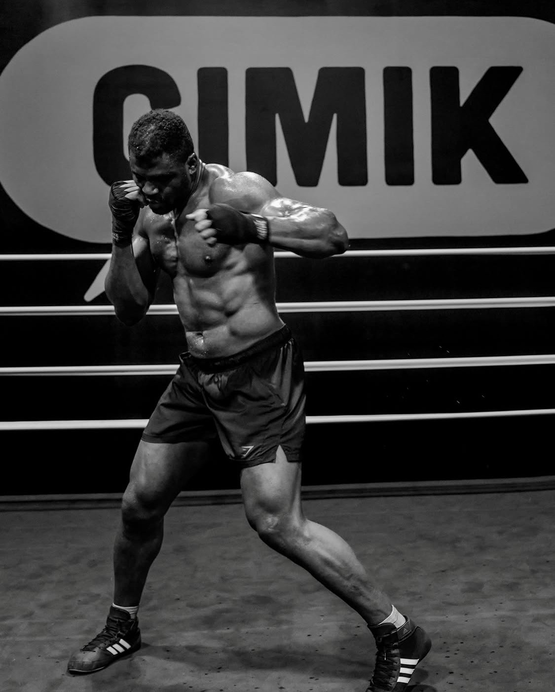 넷플릭스-경기-3주-남은-은가누-몸상태-근황-5-이미지