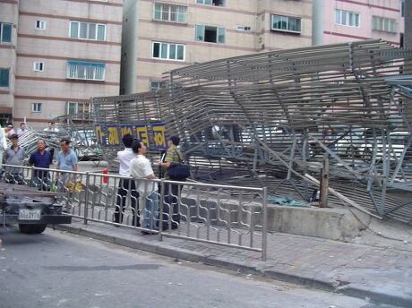 태풍때-간판보다도-조심해야한다는-것.jpg-3-이미지