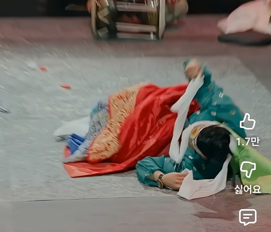 하늘나라-간-딸이-좋아하는-음식-맞춘-윤대만-무당-9-이미지