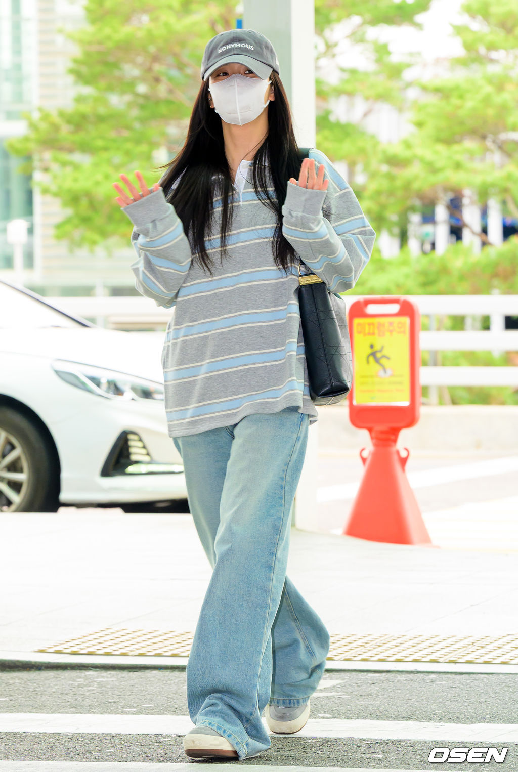 파리로-출국하는-블랙핑크-지수-11-이미지