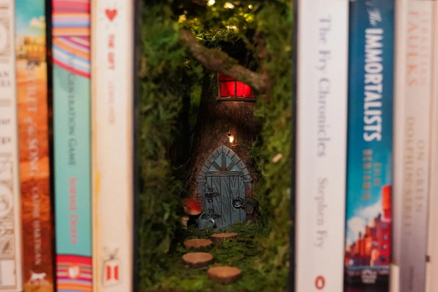 책-사이-또다른-세상-북눅(Book-nook)-18-이미지