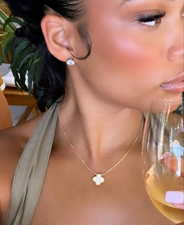 전-세계적으로-가장-히트-친-목걸이가-아닐까-하는-.jpg-5-이미지