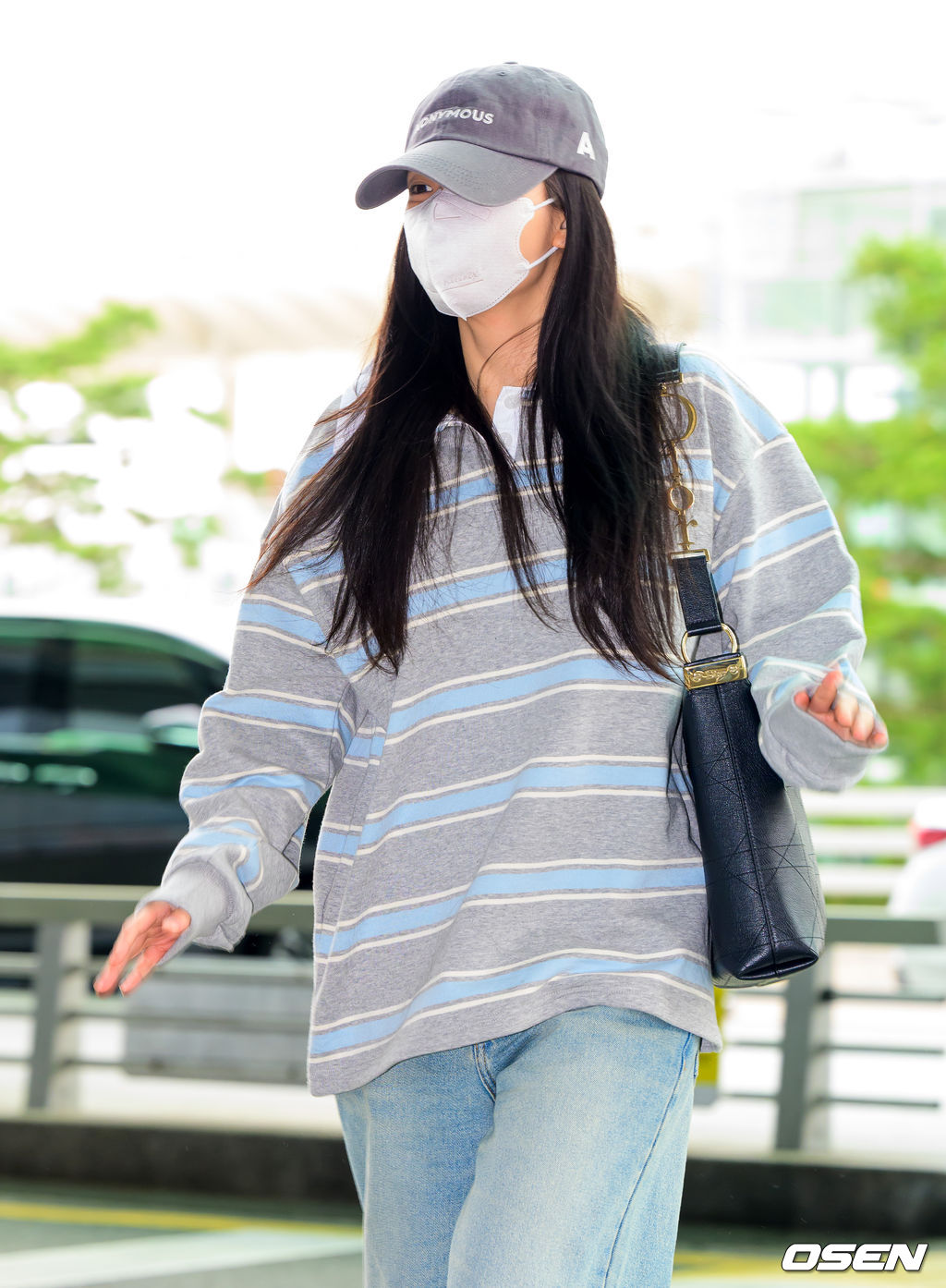 파리로-출국하는-블랙핑크-지수-13-이미지