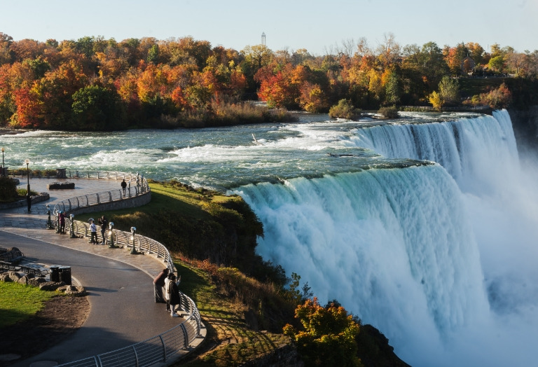 흔히-말하는-3대폭포중-가장-멋있는-폭포는?-9-이미지