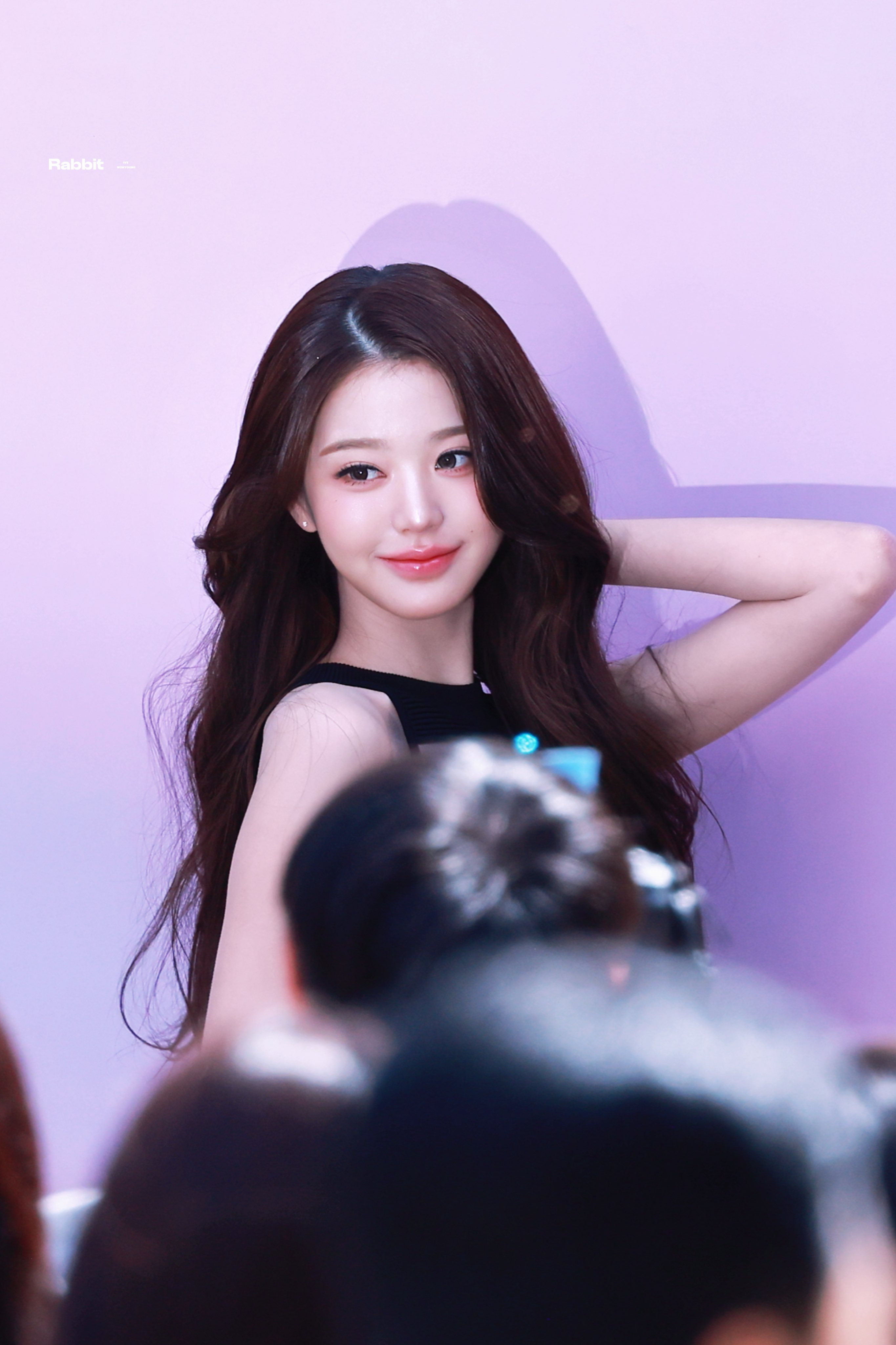 오늘자-성수동-행사에-나타난-장원영-1-이미지