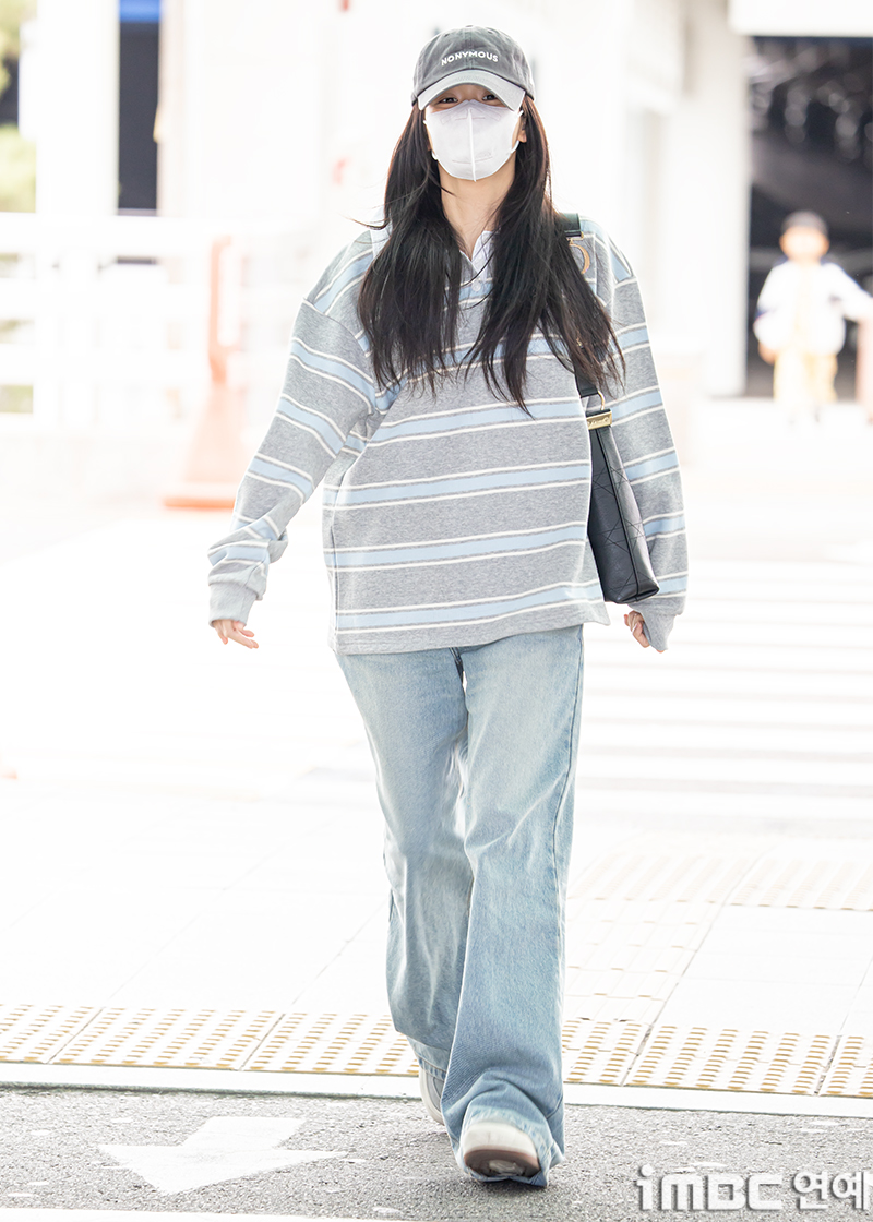 파리로-출국하는-블랙핑크-지수-18-이미지