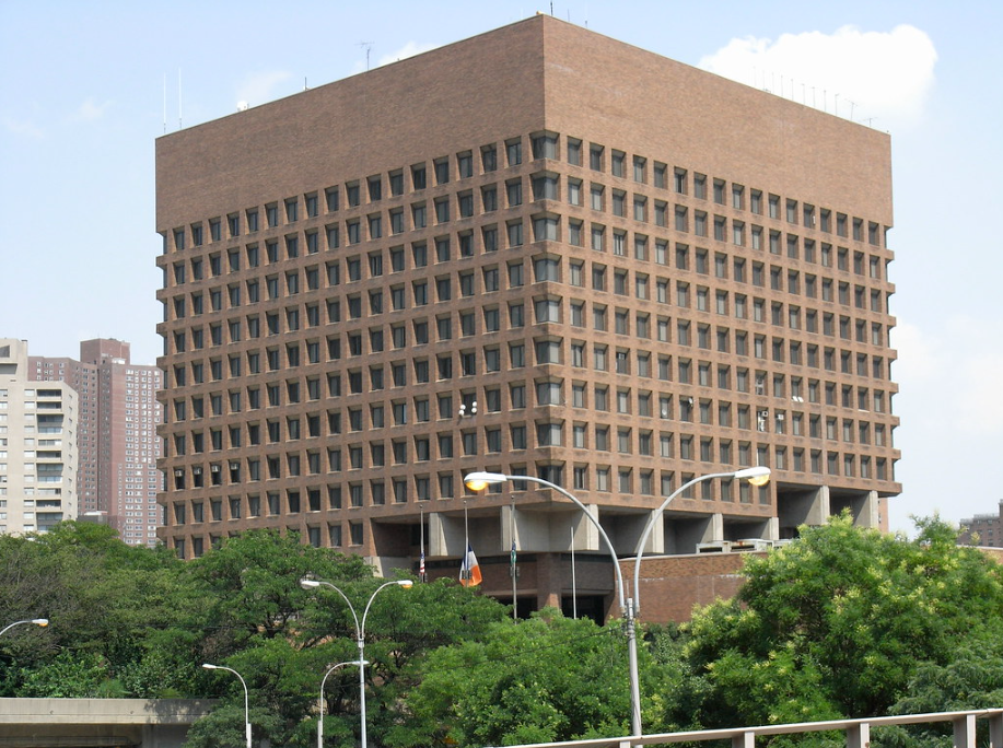 말로만듣던-NYPD-본청-건물-2-이미지