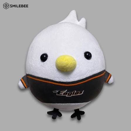 잠실에-있는-한화-팬분-차-조수석-문에-수리-인형-머리채가-잡혀있습니다-빨리-구출-바랍니다-곧-탈출할것-같습니다-2-이미지