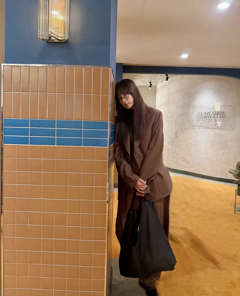 드라마-아너-속-42살의-스타일링-👩🏻‍⚖️👩🏻‍⚖️👩🏻‍⚖️-(정은채-이나영-이청아)-4-이미지