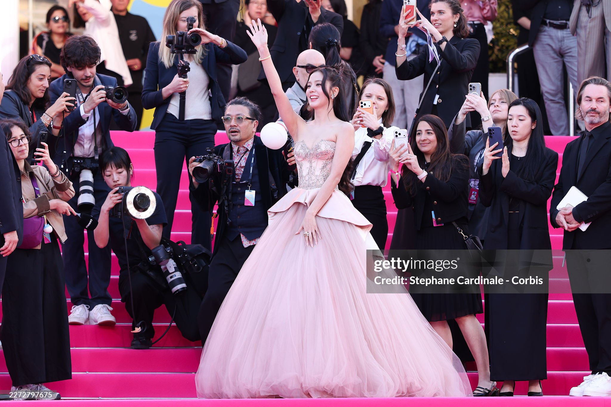 오늘자-미스소희-드레스-입은-지수-5-이미지