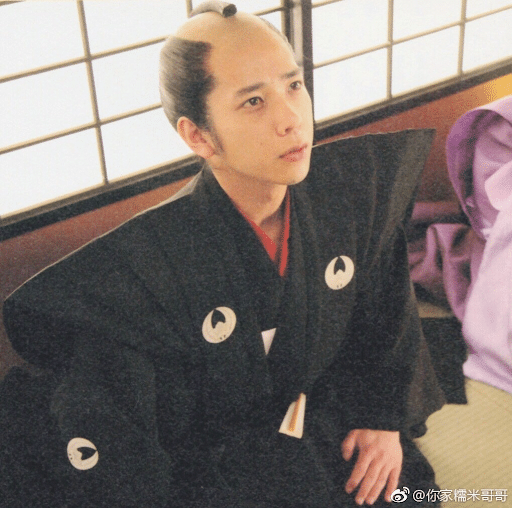 동아시아-사극배우들중에서-한국-배우들-사정이-더-나아보인다고-생각할때-9-이미지