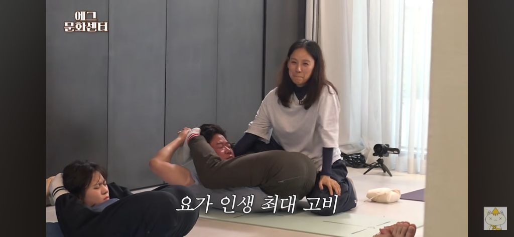 최근-이효리-만나서-요가재능-발견한-나영석pd-26-이미지