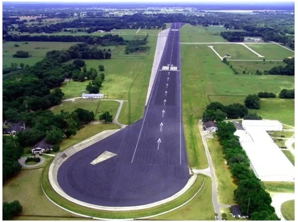 집에-활주로가-있는-헐리웃-배우-5-이미지