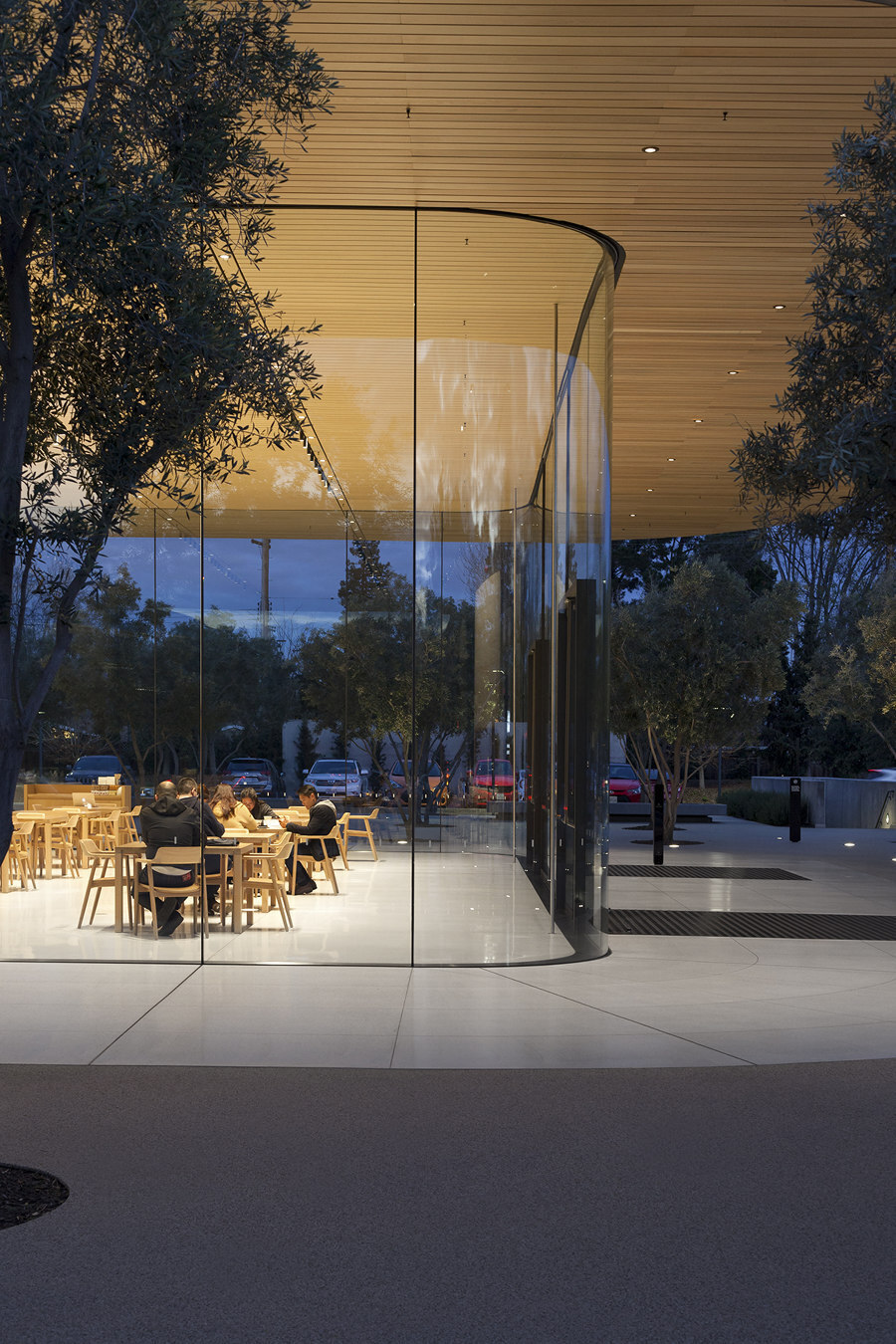 시카고-애플스토어-vs-캘리포니아-애플스토어-30-이미지