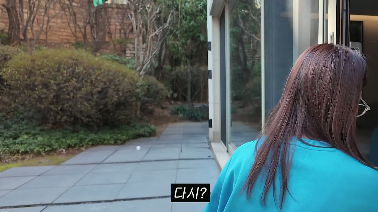 ???-:-브이로그를-으뜨그-쯔그라는-그으-즈금.......-32-이미지