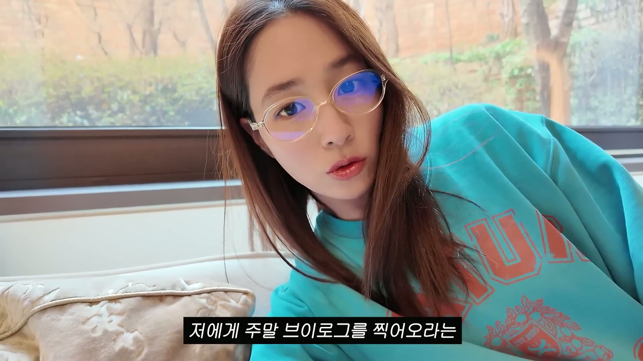 ???-:-브이로그를-으뜨그-쯔그라는-그으-즈금.......-1-이미지