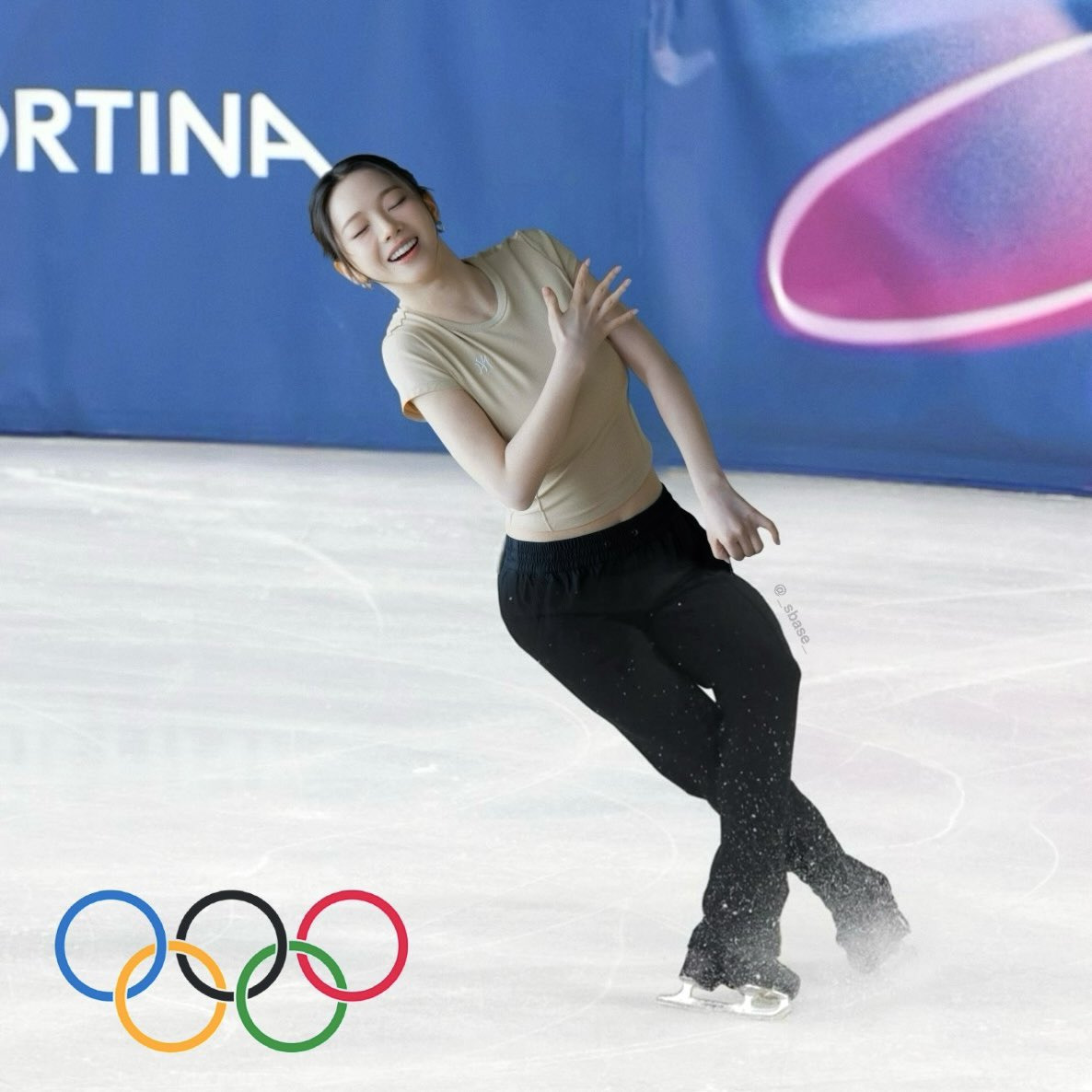 알수없는-포즈-취했다가-고통받는-카리나.jpg-3-이미지