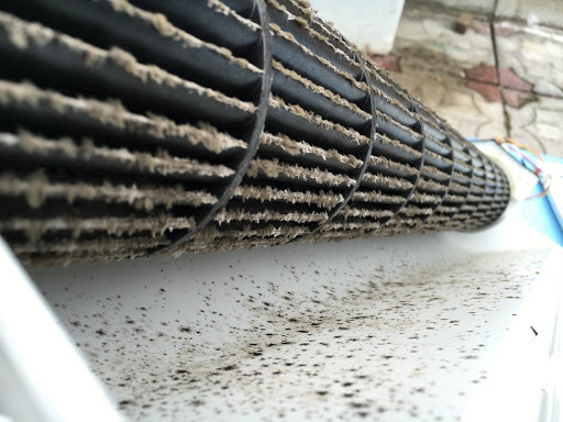 사람들이-슬슬-눈치-보고-있는-에어컨-청소-1-이미지