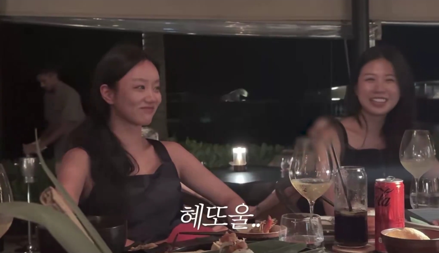 현재-소속사와-재계약-조건으로-계약금-안-받을테니-본인-스태프들-보너스-달라고-한-혜리.jpg-13-이미지