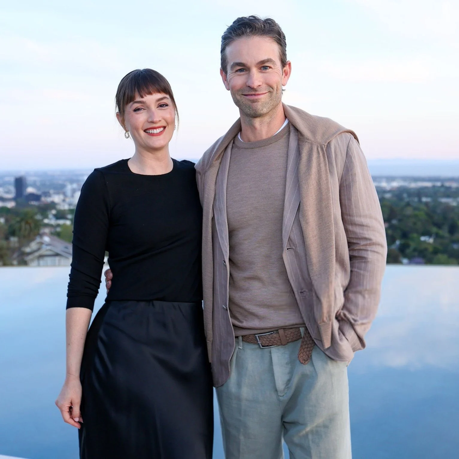 23일-행사장에서-찍힌-레이튼-미스터와-체이스-크로포드-(가십걸-블레어-&-네이트)-1-이미지