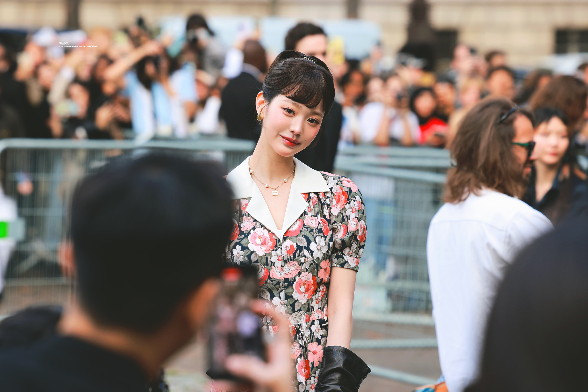 장원영과-악마를-프라다를-입는다-2-인터뷰하다가-앤-해서웨이가-순간-정색한-이유-ㅋㅋㅋ-16-이미지