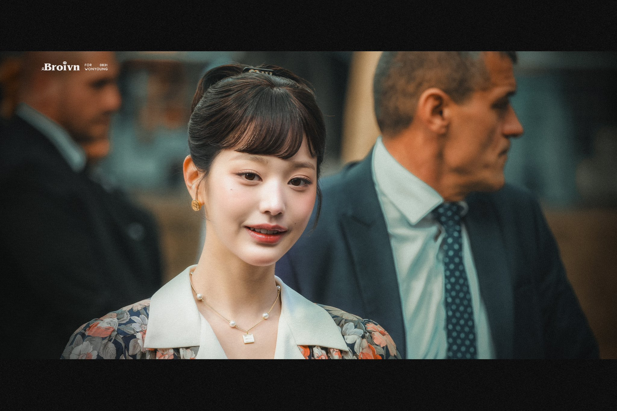 장원영과-악마를-프라다를-입는다-2-인터뷰하다가-앤-해서웨이가-순간-정색한-이유-ㅋㅋㅋ-12-이미지