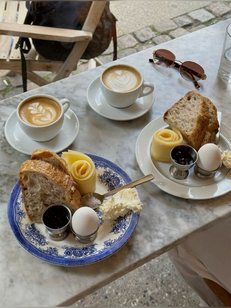 덴마크식-아침-식사-2-이미지