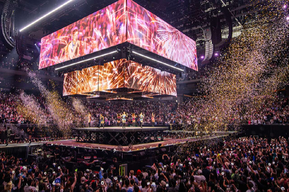 트와이스,-K팝-걸그룹-북미-역대-최다-관객-신기록…55만명-모였다-0-이미지