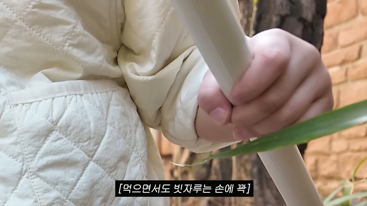 ???-:-브이로그를-으뜨그-쯔그라는-그으-즈금.......-10-이미지