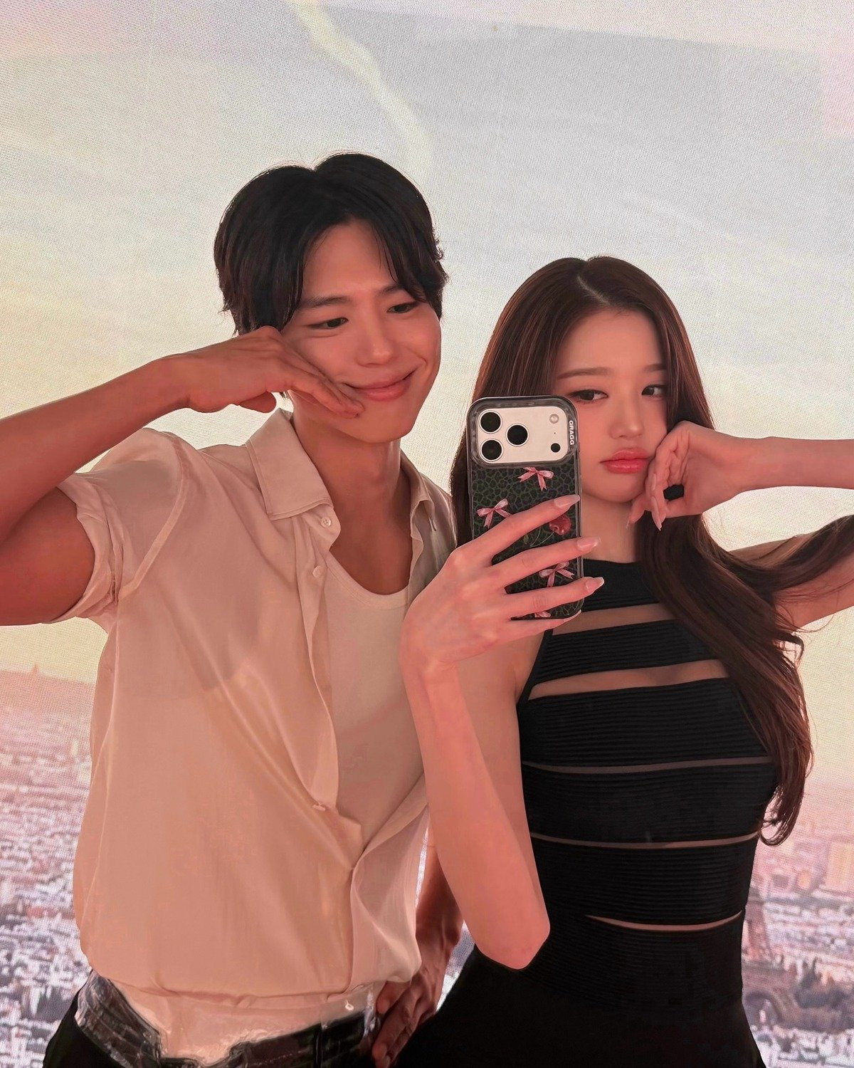 오늘자-박보검-장원영-투샷-1-이미지