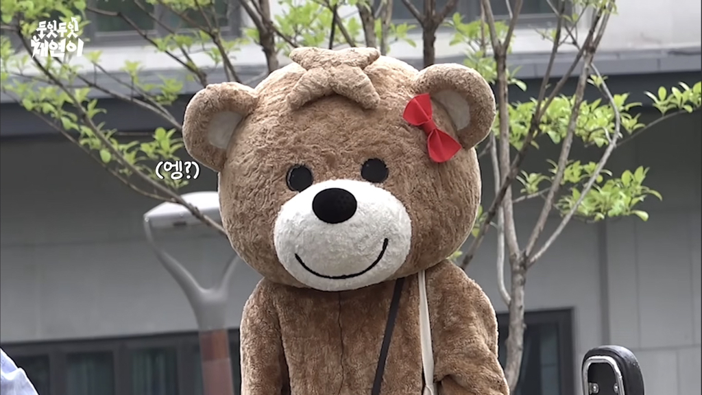 직접-컴백-홍보-뛰는-아이돌-6-이미지