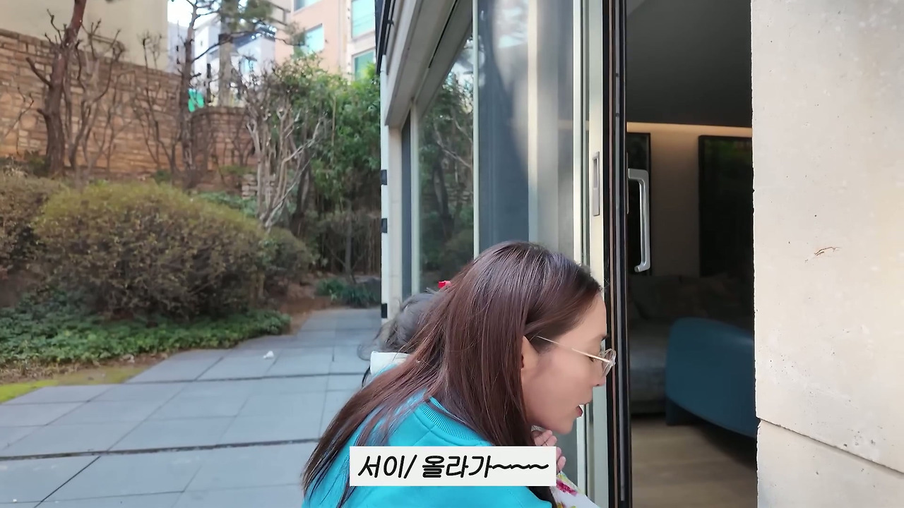 ???-:-브이로그를-으뜨그-쯔그라는-그으-즈금.......-24-이미지