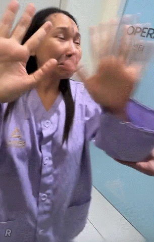 아내의-성형수술에-눈물흘리는-남편.jpgif-3-이미지