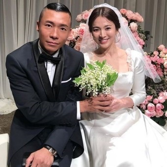 연예인-결혼식-단골-부케-4-이미지