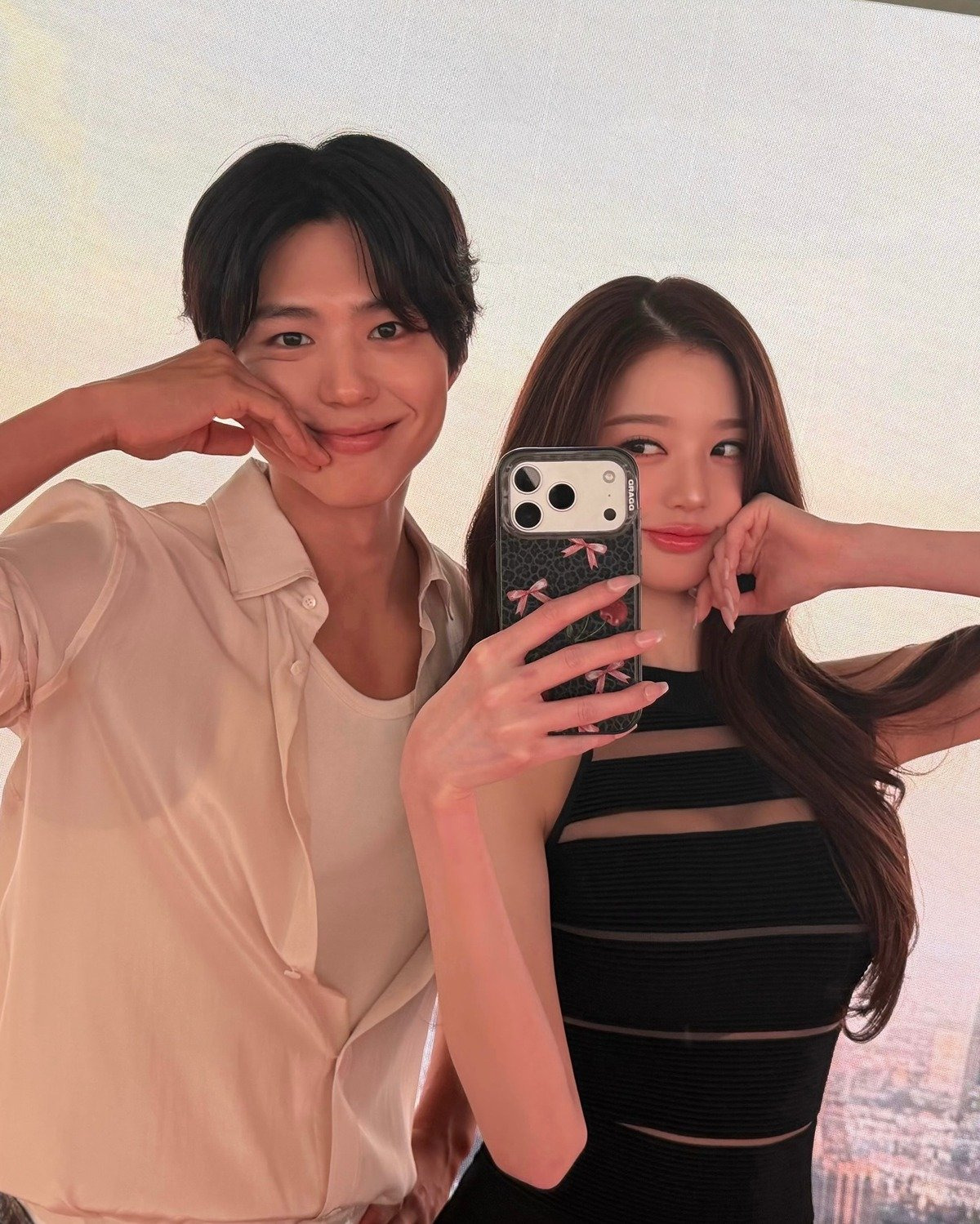 오늘자-박보검-장원영-투샷-0-이미지