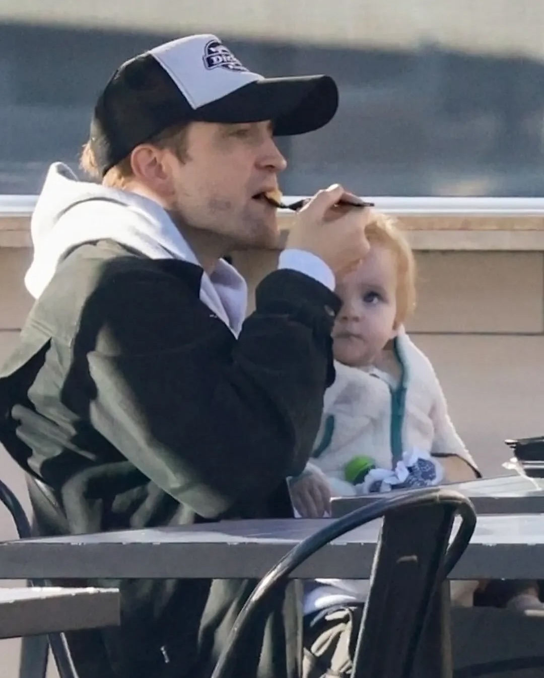 로버트-패틴슨-&-수키-워터하우스-딸-2-이미지