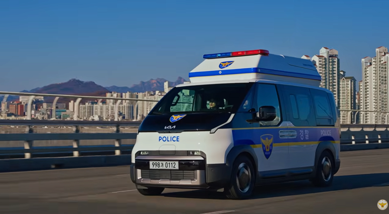 미래-치안을-담당할-New-경찰차-도입-6-이미지